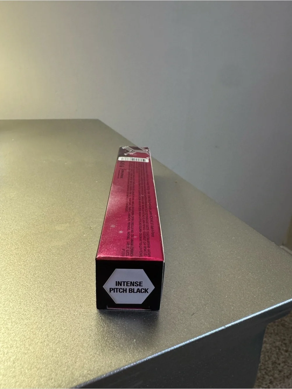 Benefit BADgal BANG! Mascara in Black with Pink Accents